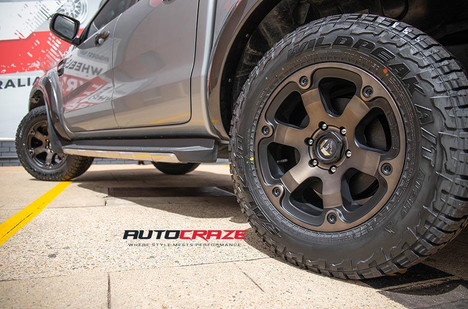 FORD RANGER BEAST BLACK MACHINED WITH DARK TINT